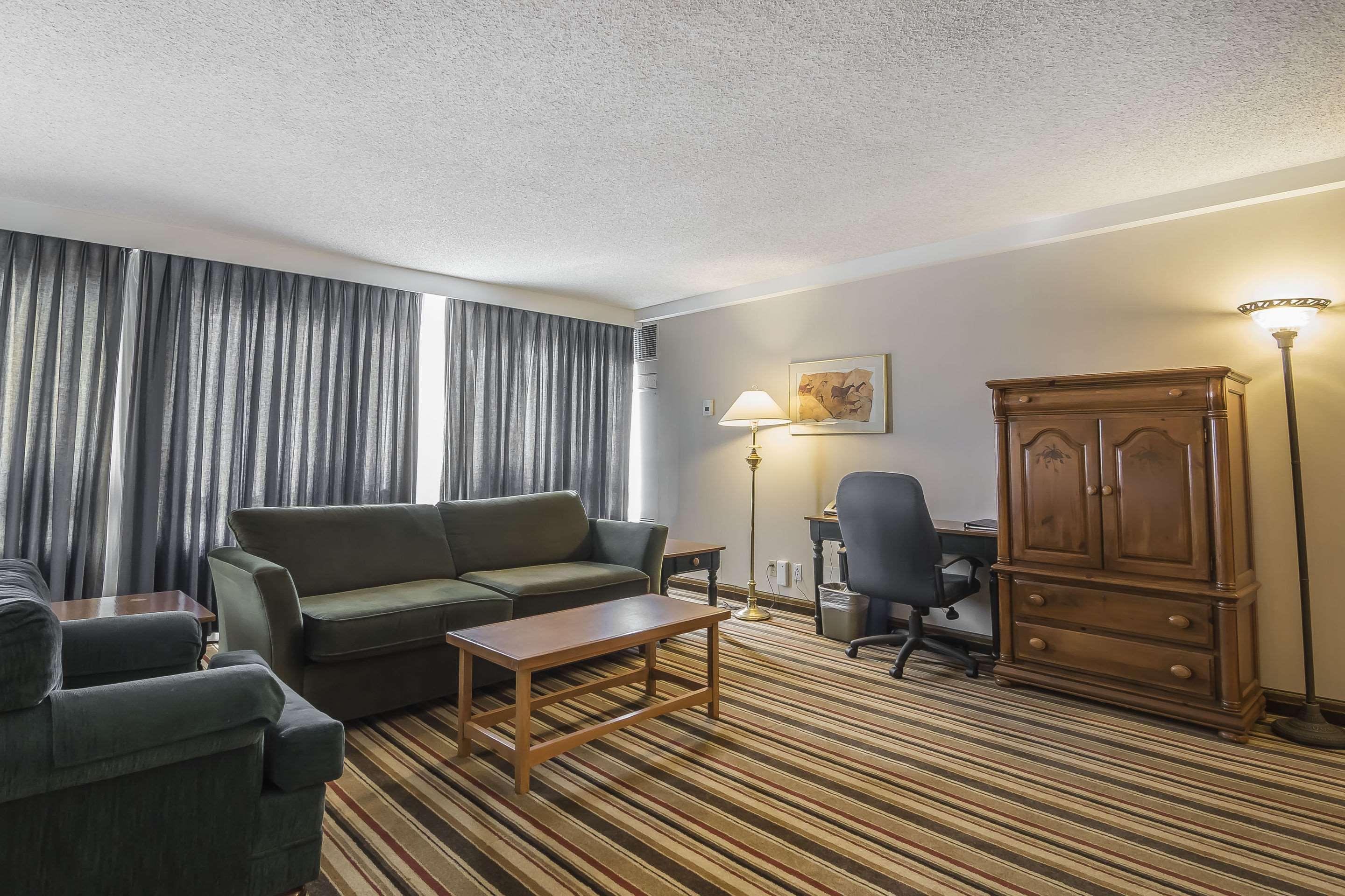 Hotel Doubletree By Hilton Calgary North Exteriér fotografie