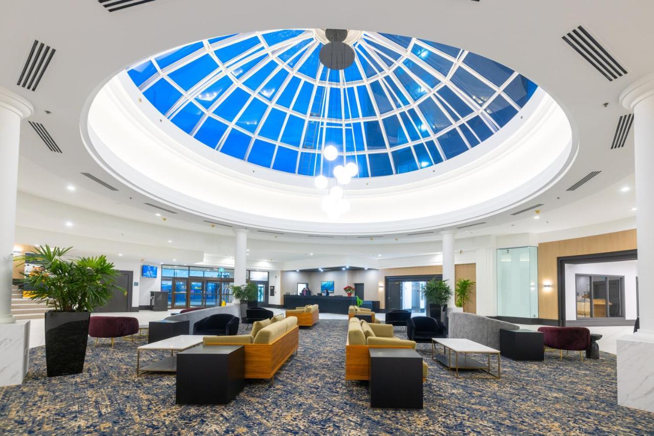 Hotel Doubletree By Hilton Calgary North Exteriér fotografie