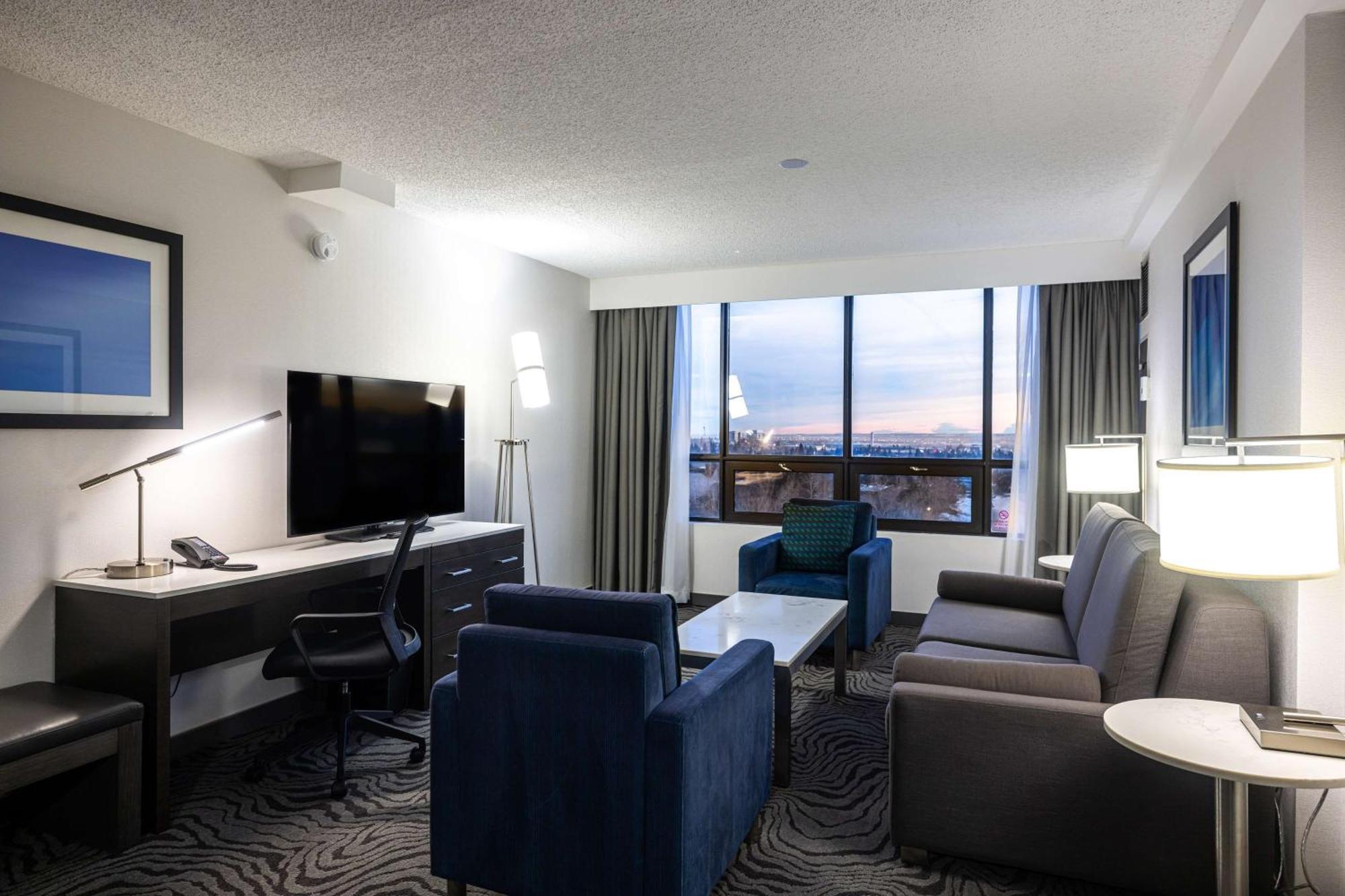 Hotel Doubletree By Hilton Calgary North Exteriér fotografie