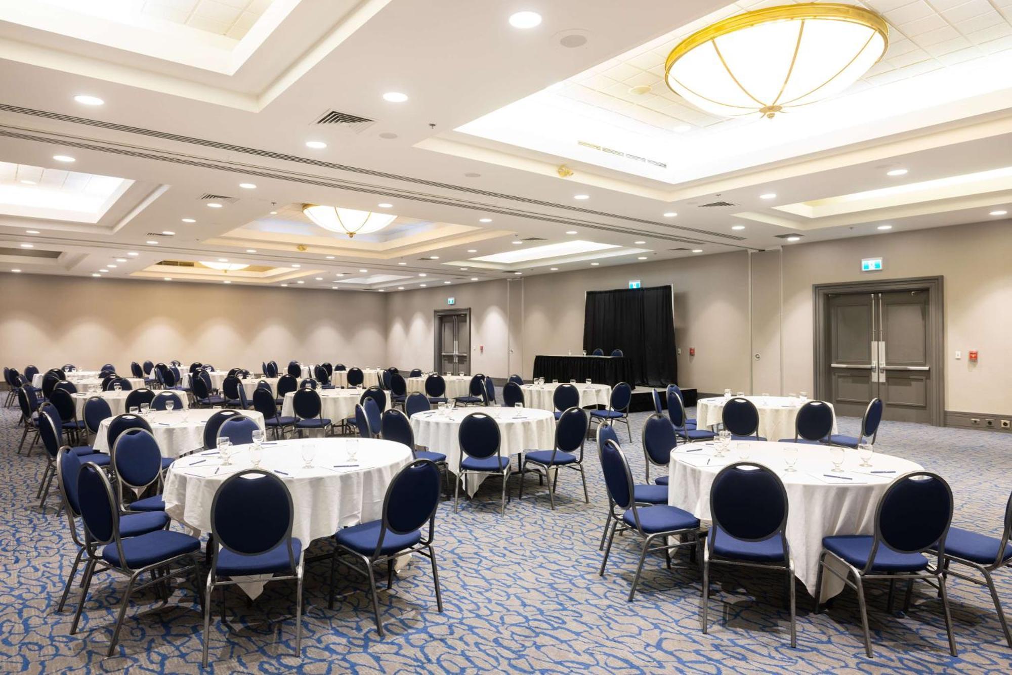 Hotel Doubletree By Hilton Calgary North Exteriér fotografie